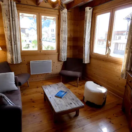 Centre Village, 8 Personnes, 4 - Ch25 Dağ evi